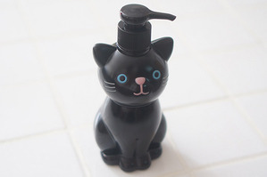 귀여운 고양이 모양의 샴푸기/디스펜서-블랙